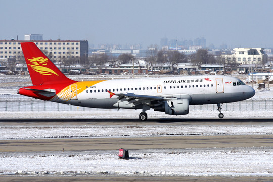 大雪 飛機(jī) 降落 金鹿航空