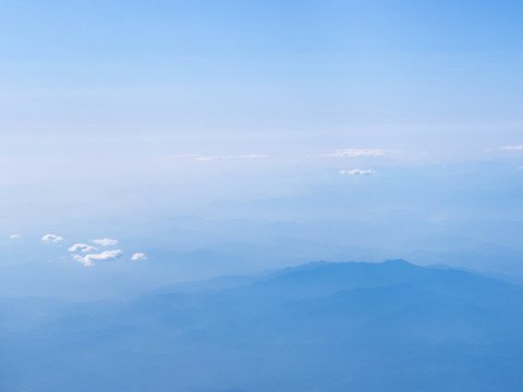航拍山脈