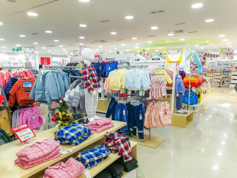 嬰兒服裝