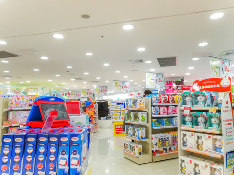 童裝店 母嬰專賣店 童裝 櫥窗