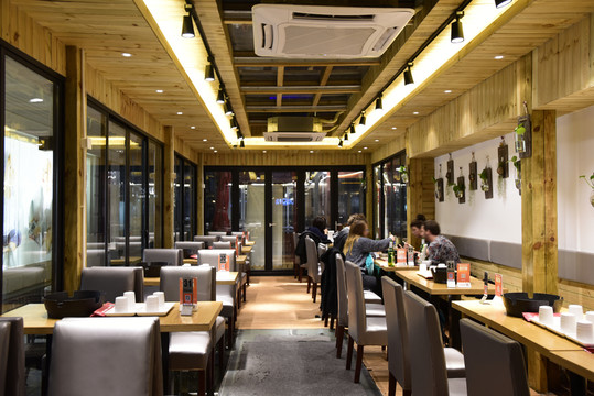 餐館內(nèi)景