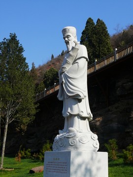 八仙之一張果老塑像