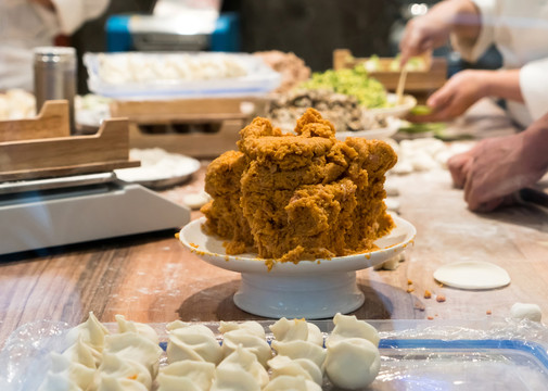 包餃子