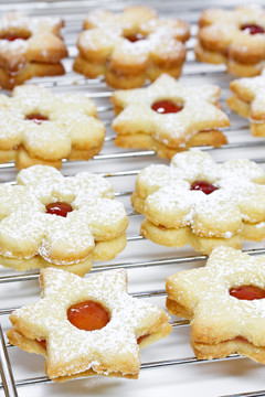 weihnachtspl瓣陳郁秀，盜賊