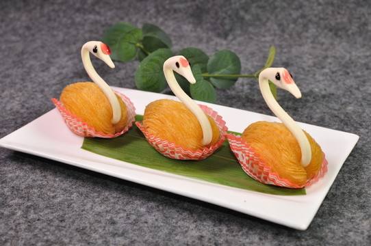 榴蓮天鵝酥