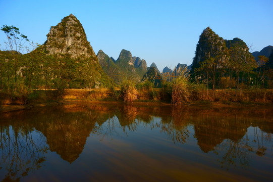 遠(yuǎn)山