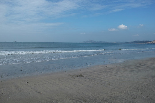 海灘藍(lán)天白云