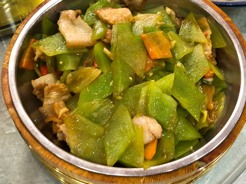 萵苣炒五花肉