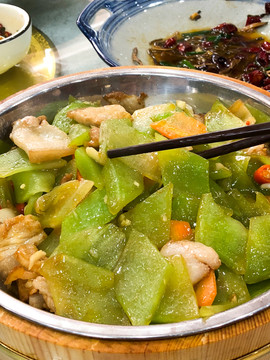 萵苣炒五花肉