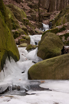 冬天小河