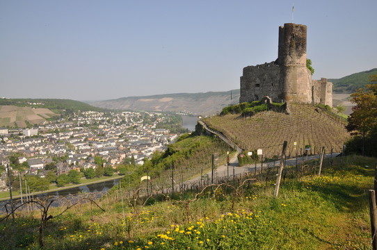 在bernkastel-kues附近破壞landshut