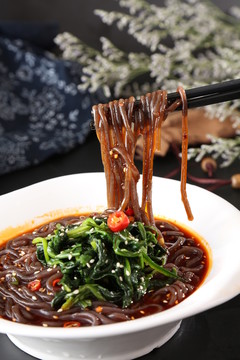 菠菜蕨根粉