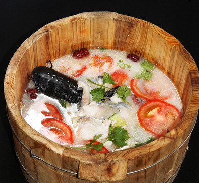 木桶豆腐番茄魚