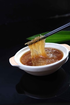 紅燒煲仔翅
