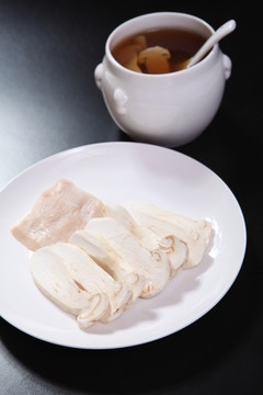 松茸燉響螺