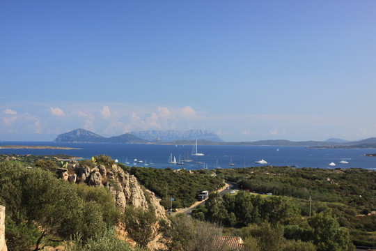 山脈和大海
