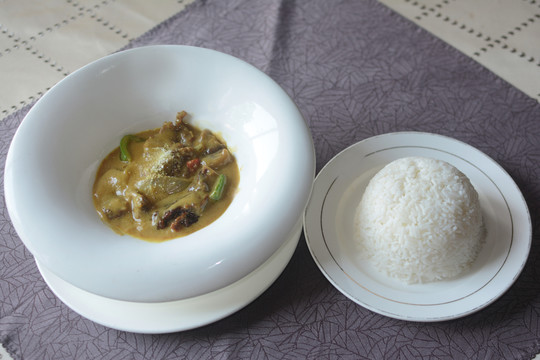 咖喱牛腩飯