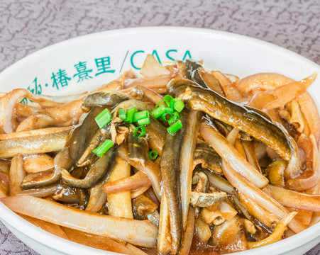 洋蔥炒鱔絲