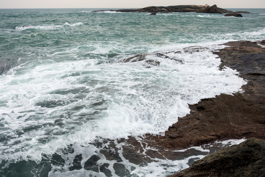 大海 海浪與礁石