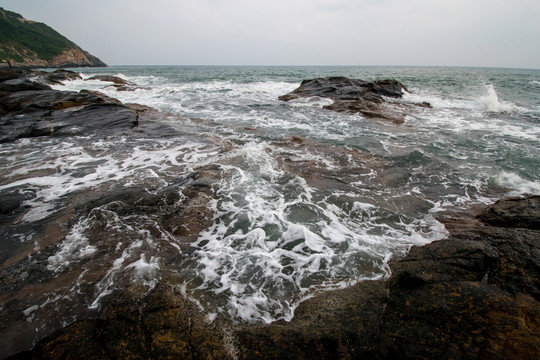 大海 海浪與礁石