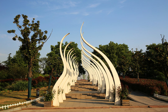 云龍湖公園景觀雕塑