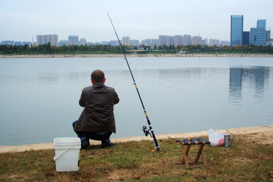 釣魚的人