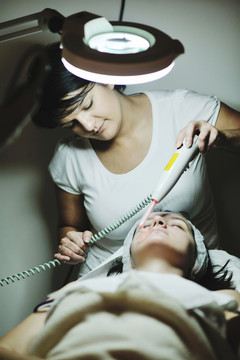 女人