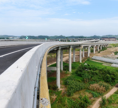 高速公路橋梁
