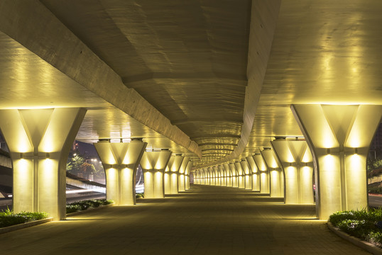 廣州獵德大橋