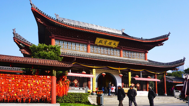 橘子洲公園大雄寶殿