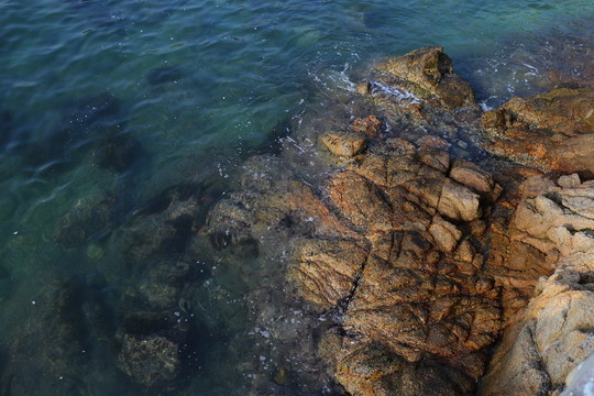 海灘 海水 礁石