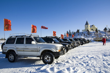 伊薩人冰雪節(jié)  賽車比賽