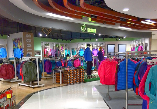 商場服裝專賣店