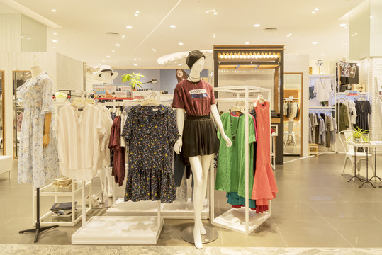 女裝專賣店