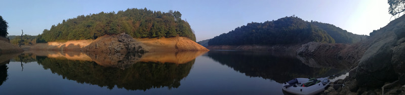 船行靠岸 巖嶺水庫