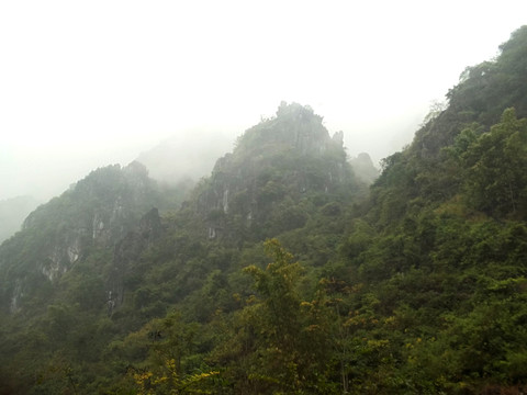 群山