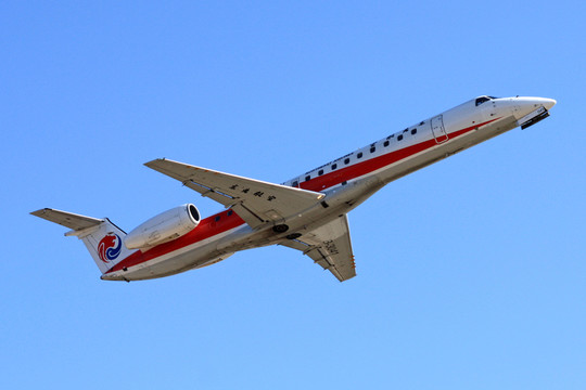 飛機(jī)起飛 民航 東北航空