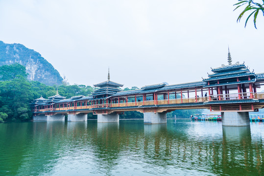 柳州龍譚公園風(fēng)雨橋