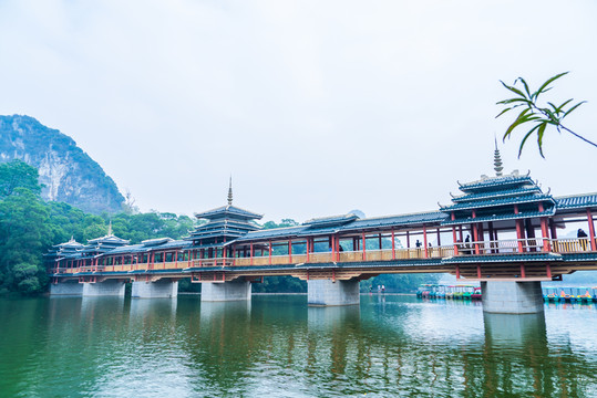 柳州龍譚公園風(fēng)雨橋