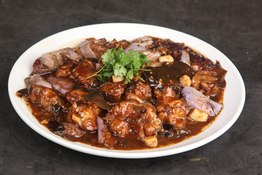 鯰魚燒茄子