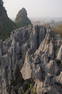山石