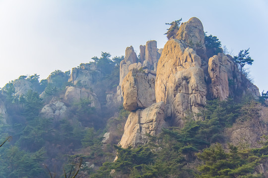 山頂巖石