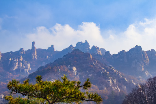 山頂巖石