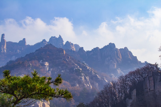 山頂巖石