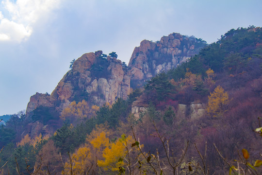 山頂巖石