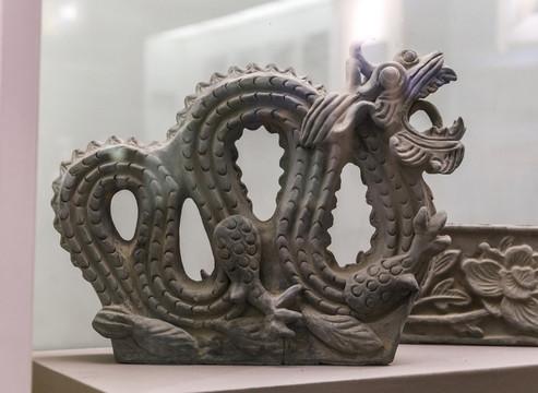 明代陶獸 明代蟠龍獸