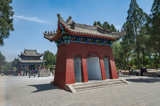 開封龍亭公園碑亭