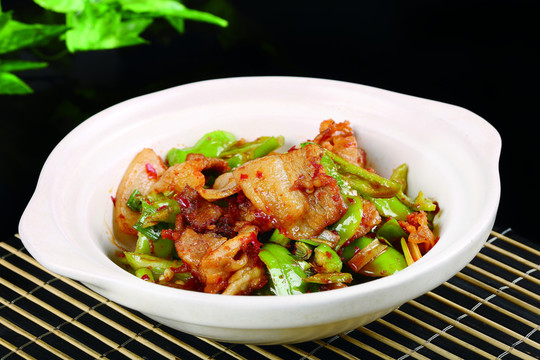 飯?jiān)庋瓯寤ㄈ? style=