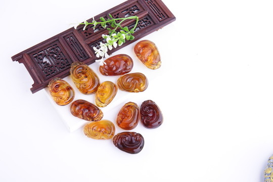 琥珀如意吊墜