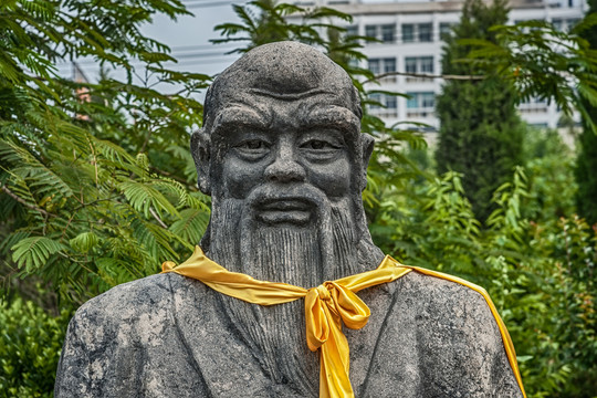 河南鹿邑老子塑像
